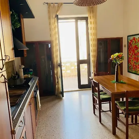 بيت للعطل Noisalento مارينا دي مانكافيسا